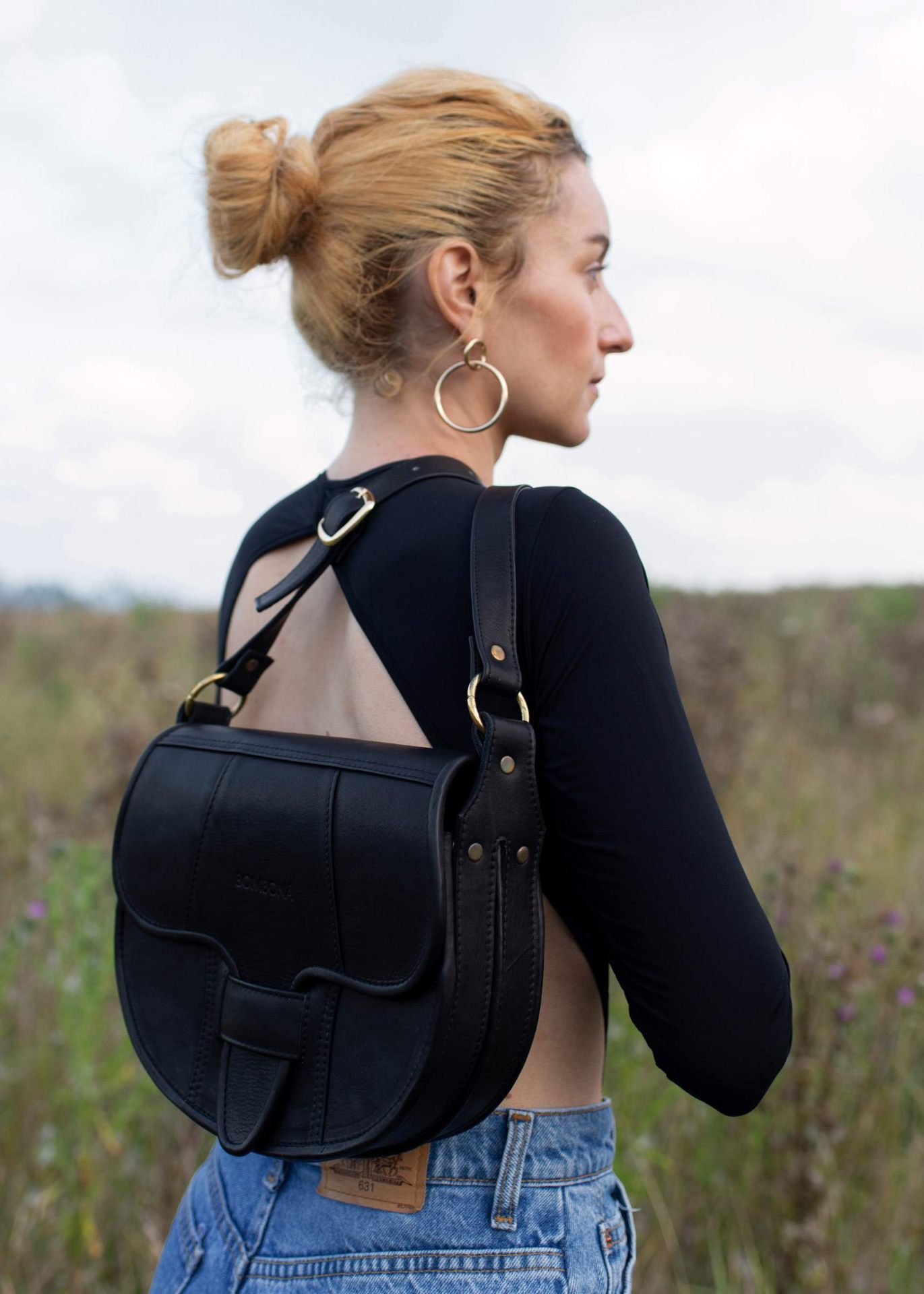 editorial-negro-back-2jiu0ojw (1)